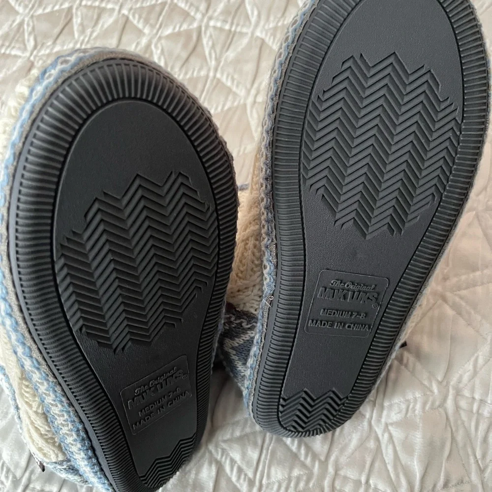 NWT Muk Luk Slippers size 7-8 - Picture 5 of 5